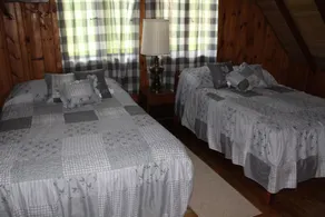 Rustik, rolig, hyggelig hytte på 130 acres landbrugsjord - Image 3