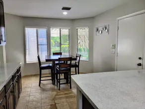 Intimate Bright Mid Century Modern w/ High Ceilings in HEART of Dallas,  - Image 4
