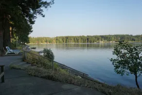 Waterfront Family Retreat near Gig Harbor - Image 2