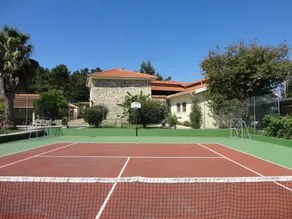 Meravigliosa casa padronale con 8 camere, 2 piscine e campo da tennis. - Image 3