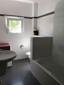 FANTASTISK FAMILIEHUS I RESIDENTIALOMRÅDE OG I STEDET TIL CENTRET. GRATIS WIFI! - Image 3