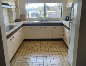 Centrally located Tuncurry unit. - Image 5