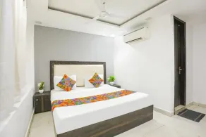 Comfy Stay Hotels 2nd Floor - Image 4