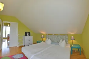 Spacious apartment 110sqm, at SEE, terrace and flower. Panoramic view, lake balcony 26m², south b. 12m² - Image 5