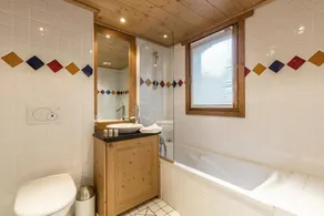50m from ski slopes, 1st floor, view ski slopes, fitness, swimming pool, sauna, hammam, balcony, tv - Image 4