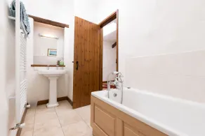 Atemberaubende Drei Schlafzimmer Barn Conversion Schlaf 6, nimmt Haustiere. In der Nähe von Stränden und Exmoor. - Image 3