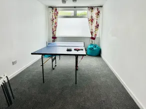 Homely 4 bed in Barnstaple - Image 2