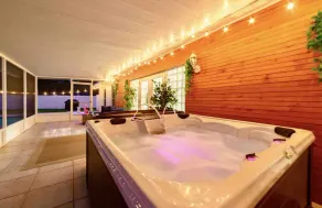 The Flamingo Oasis - Image 2