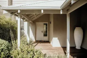 Waterfront Eagle Bay - Image 4