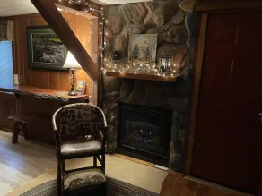 Cozy Cabin Near Cook Forest and Clear Creek State Parks - Image 4