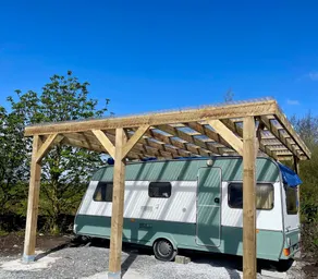 Cosy Caravan sleeps 2 with Patio and Parking - Image 4