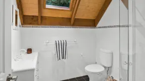 Dove Cottage – cosy storybook cottage in a private setting with a fireplace - Image 2