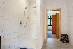 Holiday Home 'Ferienhaus Dorfidyll' with Private Terrace, Private Garden and Wi-Fi - Image 3