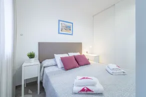 Beachfront Apartment With Sea Views - Image 3