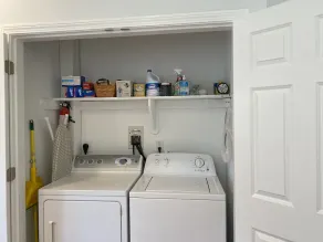 3 Schlafzimmer - Zu Fuß zu den Stränden & Klippenweg. Ruhige, von Bäumen gesäumte Nachbarschaft! - Image 2