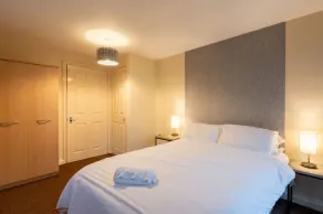 1BR Headington Flat | Central & Free Parking - Image 4