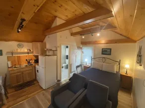 Pine Grove Cottages: Cottage 11  - Image 3