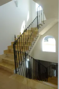 BLEJD TILFØJT<br>Luksus villa med pool, haver, spektakulær udsigt over havet og bjergene - Image 2