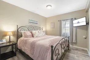 Historic Downtown Bungalow Near Branson Landing with Private Hot Tub & Free Tickets - Image 5