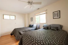 FOUR STORY TOWNHOME W / ROOFTOP DECK, SKYLINE UDSIGT & 2 BIL GARAGE (KAN PASSET 24)! - Image 3