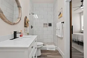 Riverfront Townhome B, Steps to Gruene - Image 4