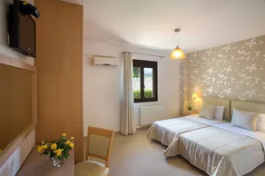 Skouloufia Villas 1 - Three Bedroom Villa, Sleeps 8 - Image 4