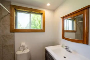 6 bdrm Cottage with Private Beach Access, BBQ, Outdoor Hot Tub, Sauna, Ping Pong Table, Petfriendly - Image 5