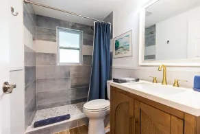 Angel Fish Cottage, Sweet 2 BR 1 B, Private Pool, Steps to Gulf and Bay - Image 2