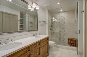 2Br Condo In The Seasons At Arrowhead- Vaulted Ceilings Condo - Image 3