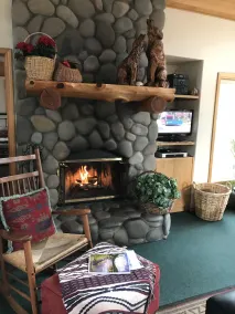 Fort Rock-Wonderful Sunriver Home, 3BR-3. 5BA - Spa - Passes Wifi-8 SHARC - Image 3