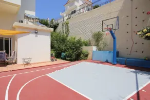 Thimari Sports & Spa with private pool and jacuzzi - Image 2