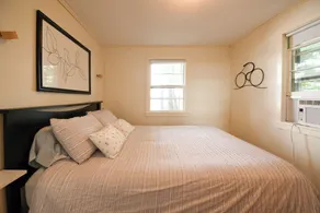 Charming pet-friendly camp on peaceful Panther Pond! - Image 5