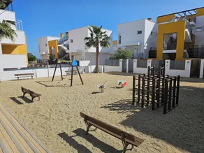 A peaceful retreat near the sea - Image 2