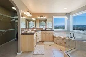 Golden Butte 4 Bedroom Home by RedAwning - Image 2