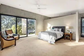 Luxury Portsea Sanctuary Gas Heat Pool Gardens - Image 5