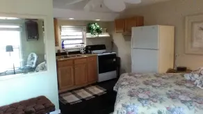 Cozy secluded cottage in center of town - Image 4