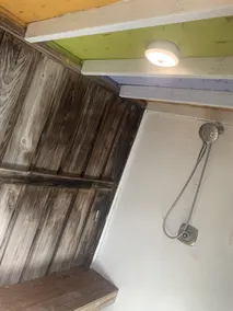 Pænt opdateret poolhjem nær privat strand - Image 5