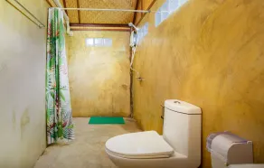 Bungalow with double bed and mountain view in a natural environment - Image 3