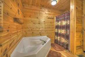 Trout Haven | Creekfront + Hot Tub + Fishing - Image 4