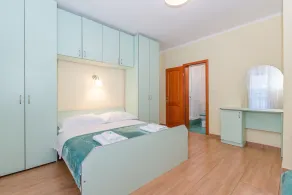 Three bedroom apartment with terrace and sea view Stara Novalja, Pag (A-6319-c) - Image 5