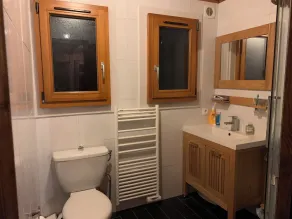 Comfortable Chalet with spectacular mountain views - Image 3