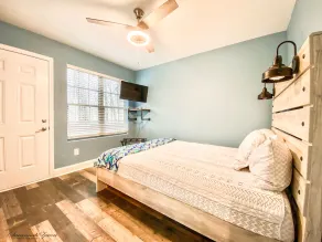 Treehouse Getaway - Image 4