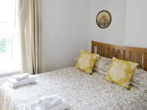 2 bedroom accommodation in Warkworth - Image 3