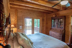 VIEWS, Fire Pit, Dogs Welcome, Fenced Yard! Close to New River Outfitters! - Image 5