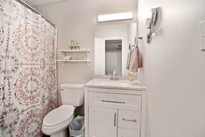 Suite Francis - Minutes from Camp LeJeune and the Beach! - Image 3