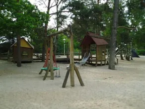HOUSE CLOSE TO THE BEACH ~ 150m TO THE BALTIC SEA ~ BAABE ~ RÜGEN ~ WiFi & parking space for free - Image 2