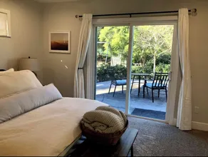 Country cottage just outside Ojai and close to nearby hiking trails - Image 5