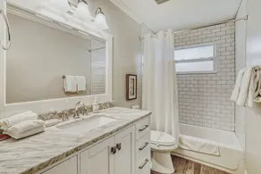 Relaxing Home with Private Pool, High-Speed WiFi, Central AC, & Washer/Dryer - Image 4