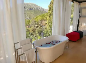 1 Bed, Sleeps 2, Tennis, Pool, Sauna - Image 3