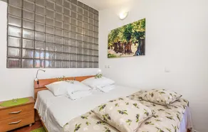 Amazing Apartment In Mandre With Wifi - Image 4